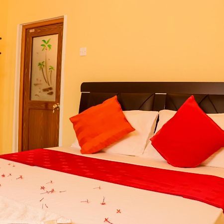 Peacock Resort Anuradhapura Esterno foto